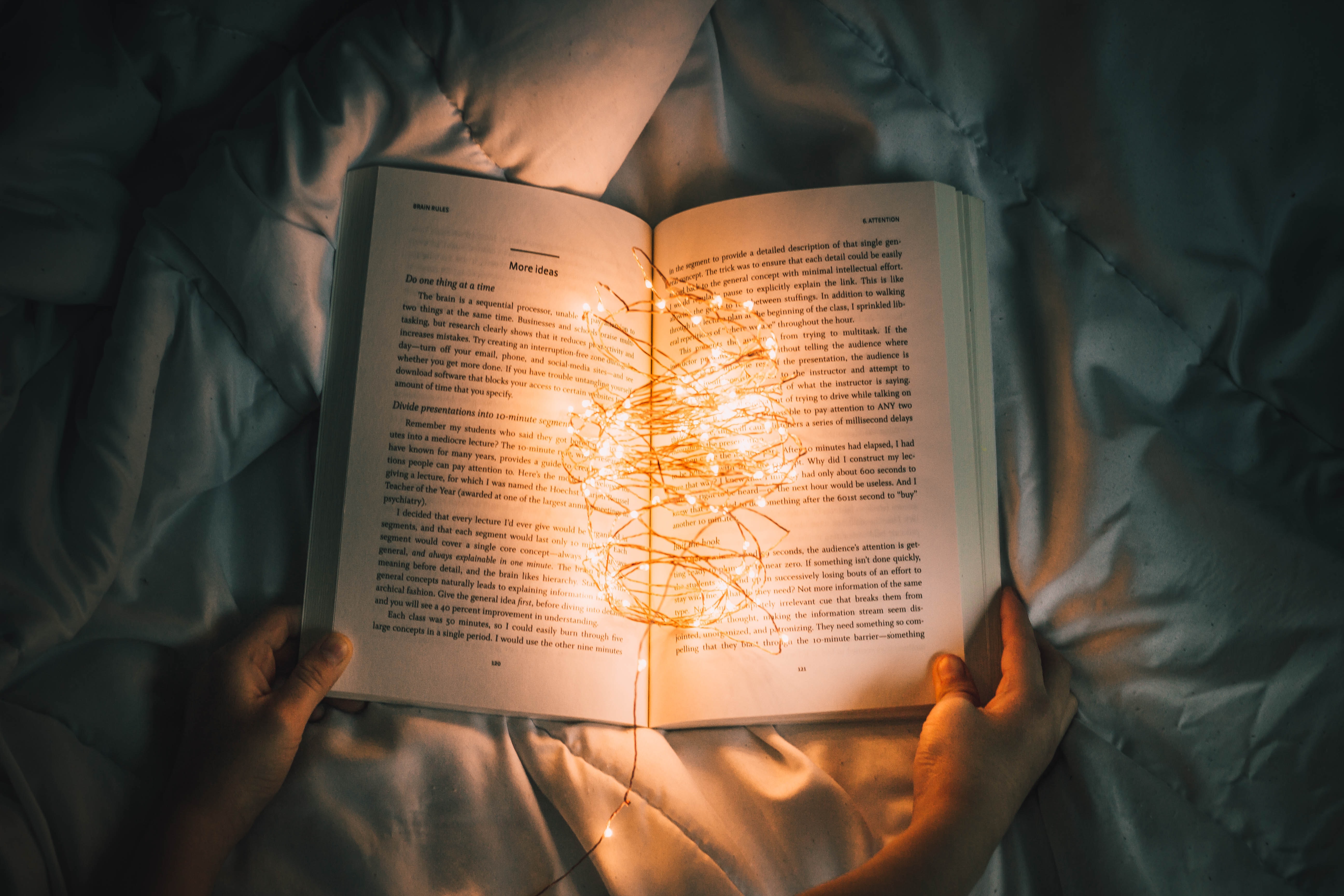 nong-v-9pw4TKvT3po-unsplash